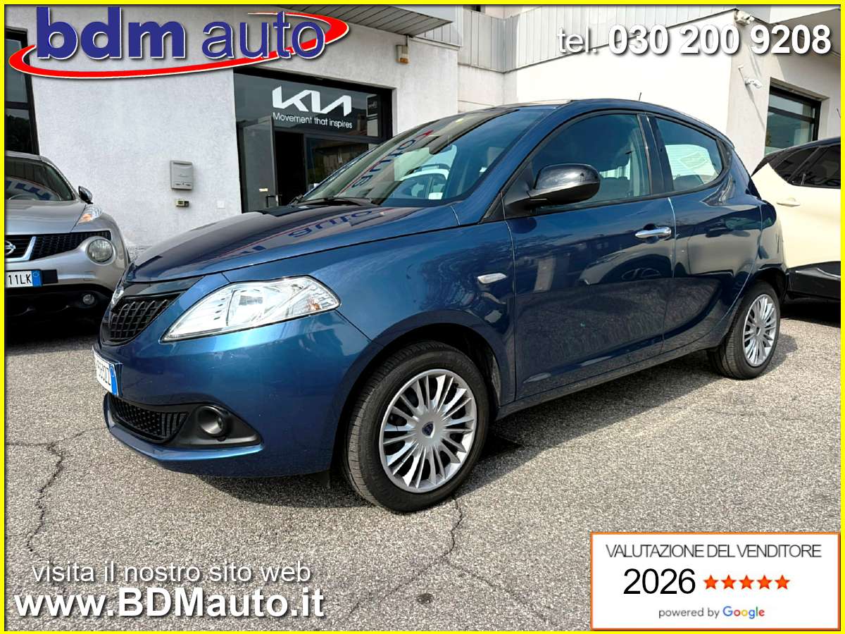 Lancia Ypsilon 1.0 firefly hybrid Silver s Blu